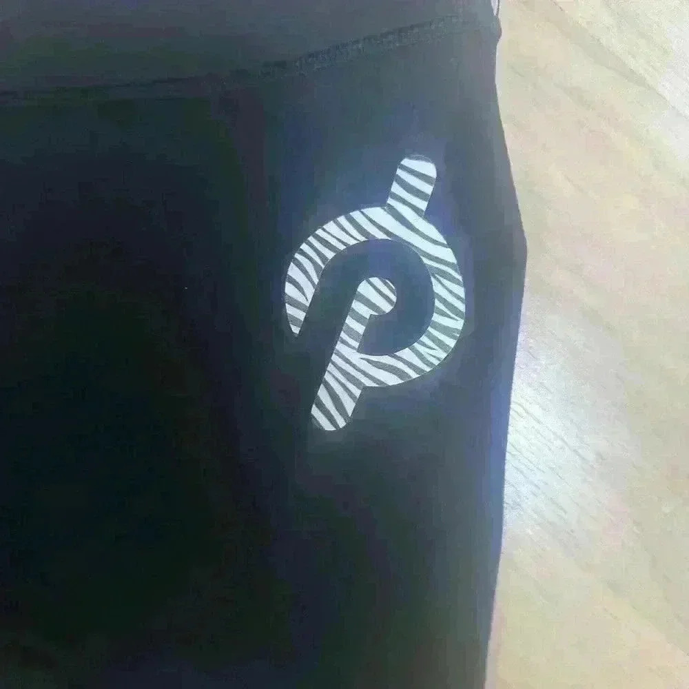 Lululemon X Peloton Cropped Black Leggings EUC Size 6 - Picture 2 of 5
